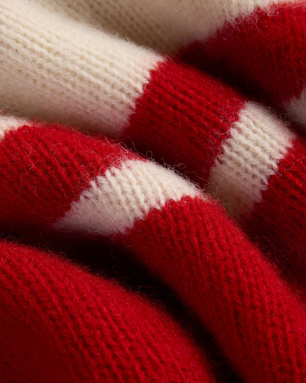 Made-in-Scotland Red Chest Stripe Shaggy Dog Sweater - Trim Fit