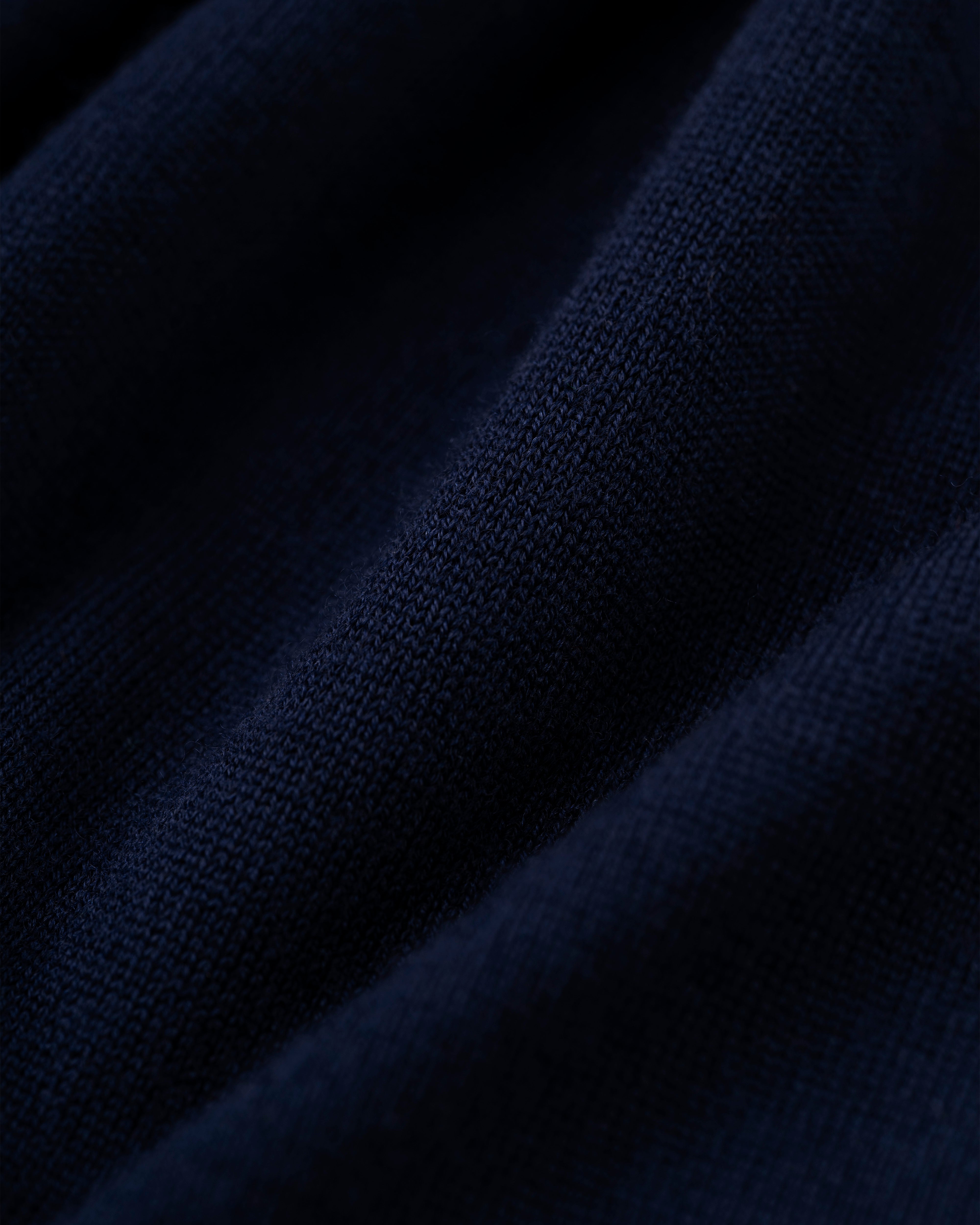 Made-in-Scotland Navy Superfine Merino Wool Sweater