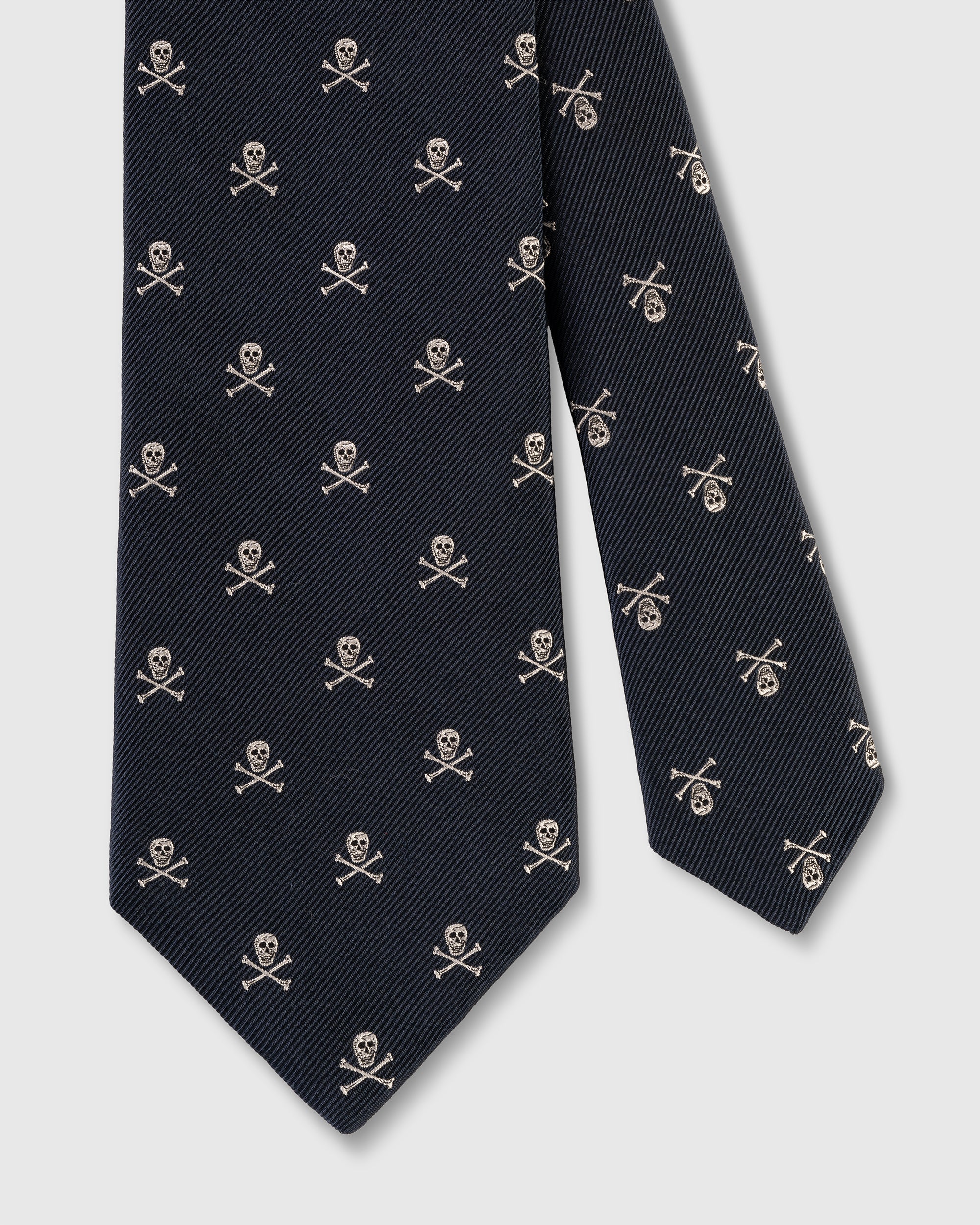 Made-in-UK Navy Skull and Bones Club Tie