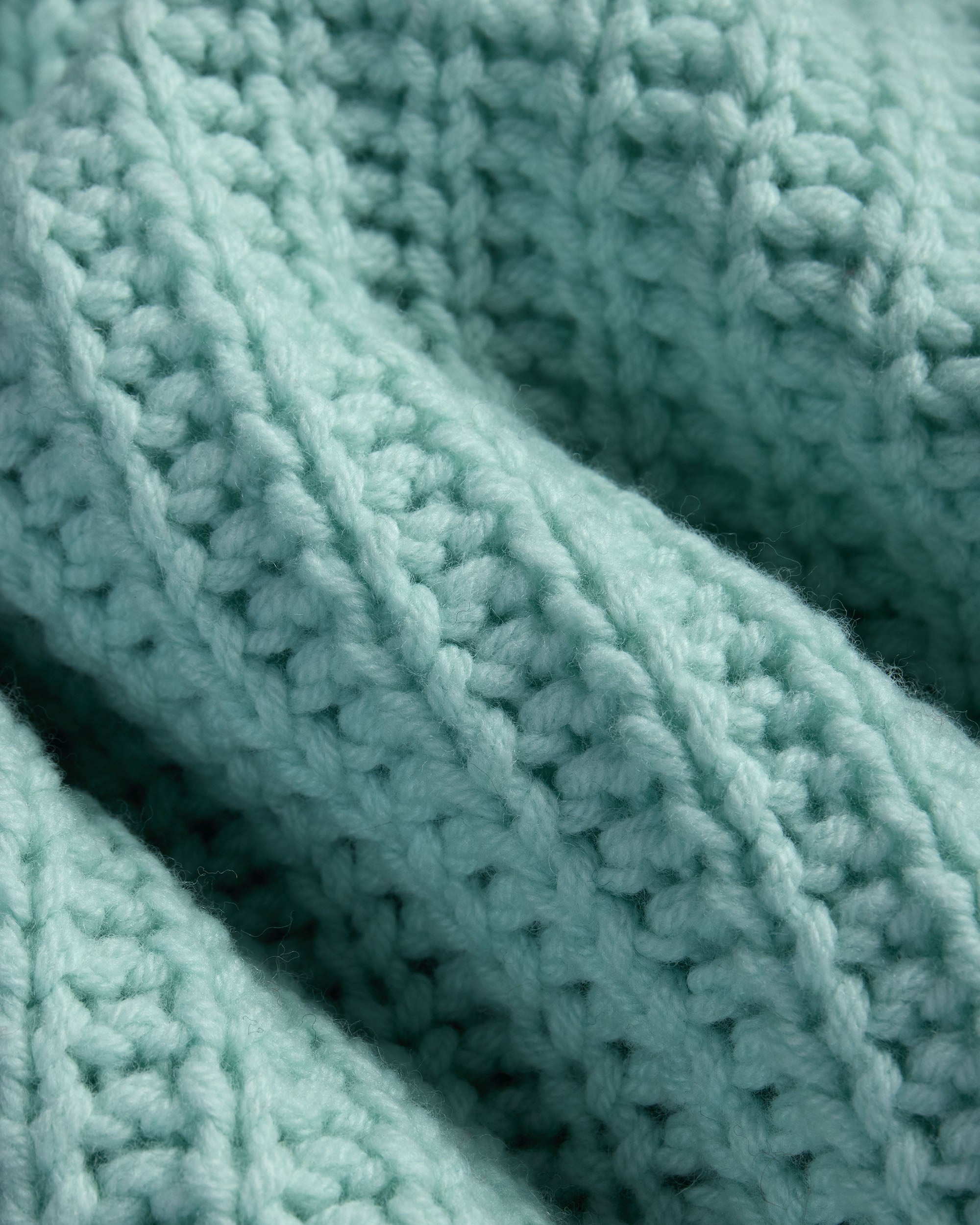 Made-in-Scotland Icy Blue Lambswool Shaker Stitch Crew Neck Sweater