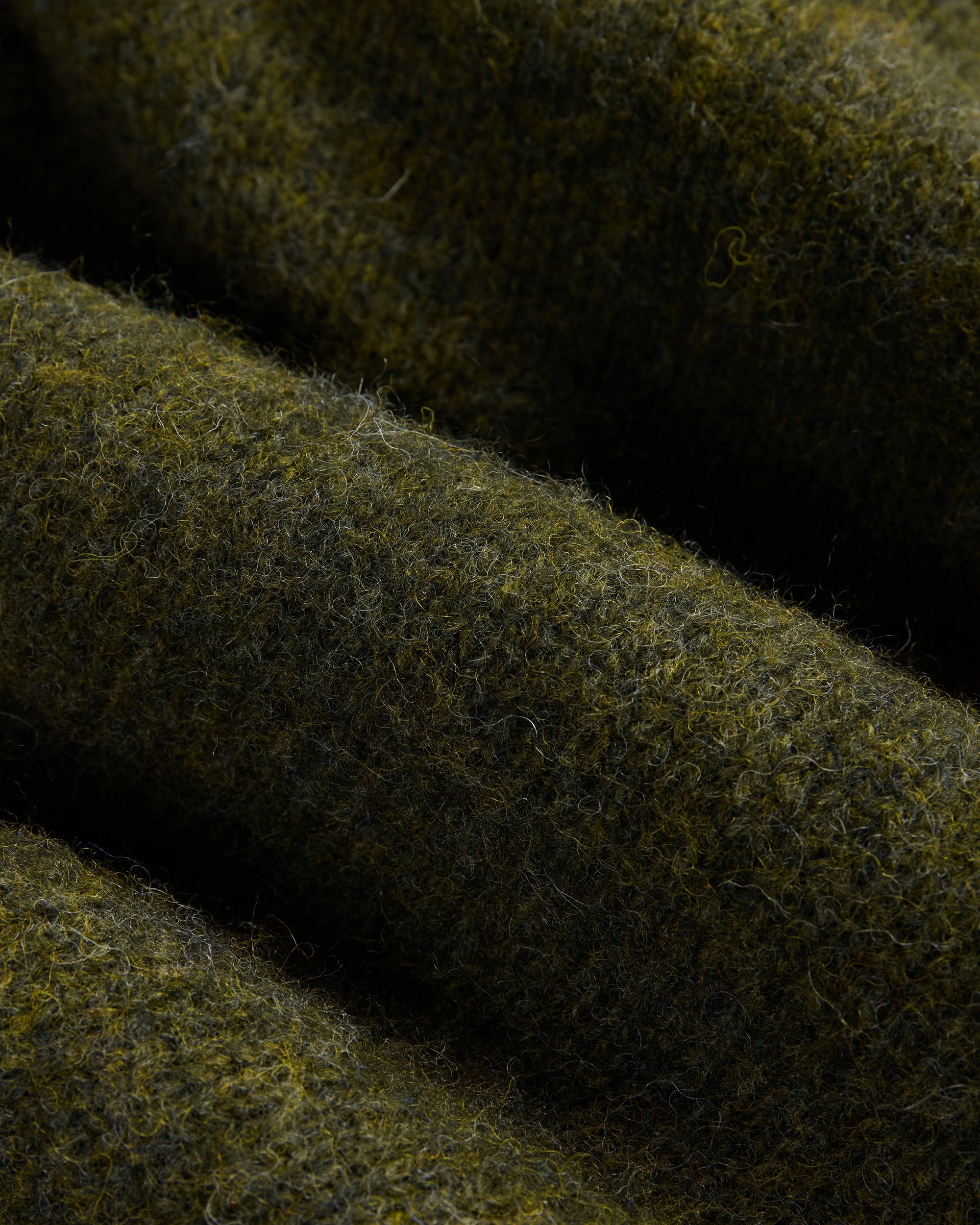Made-in-Scotland Dark Olive Shaggy Dog Sweater - Trim Fit