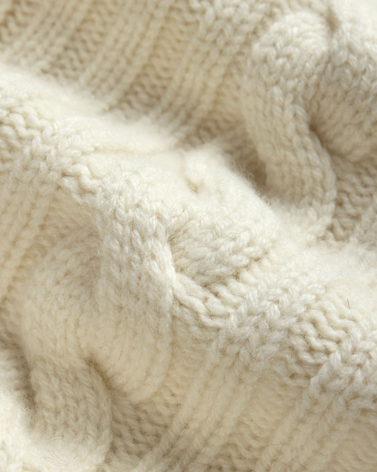 Made-in-Scotland Natural Shawl Collar Cable Knit Cardigan