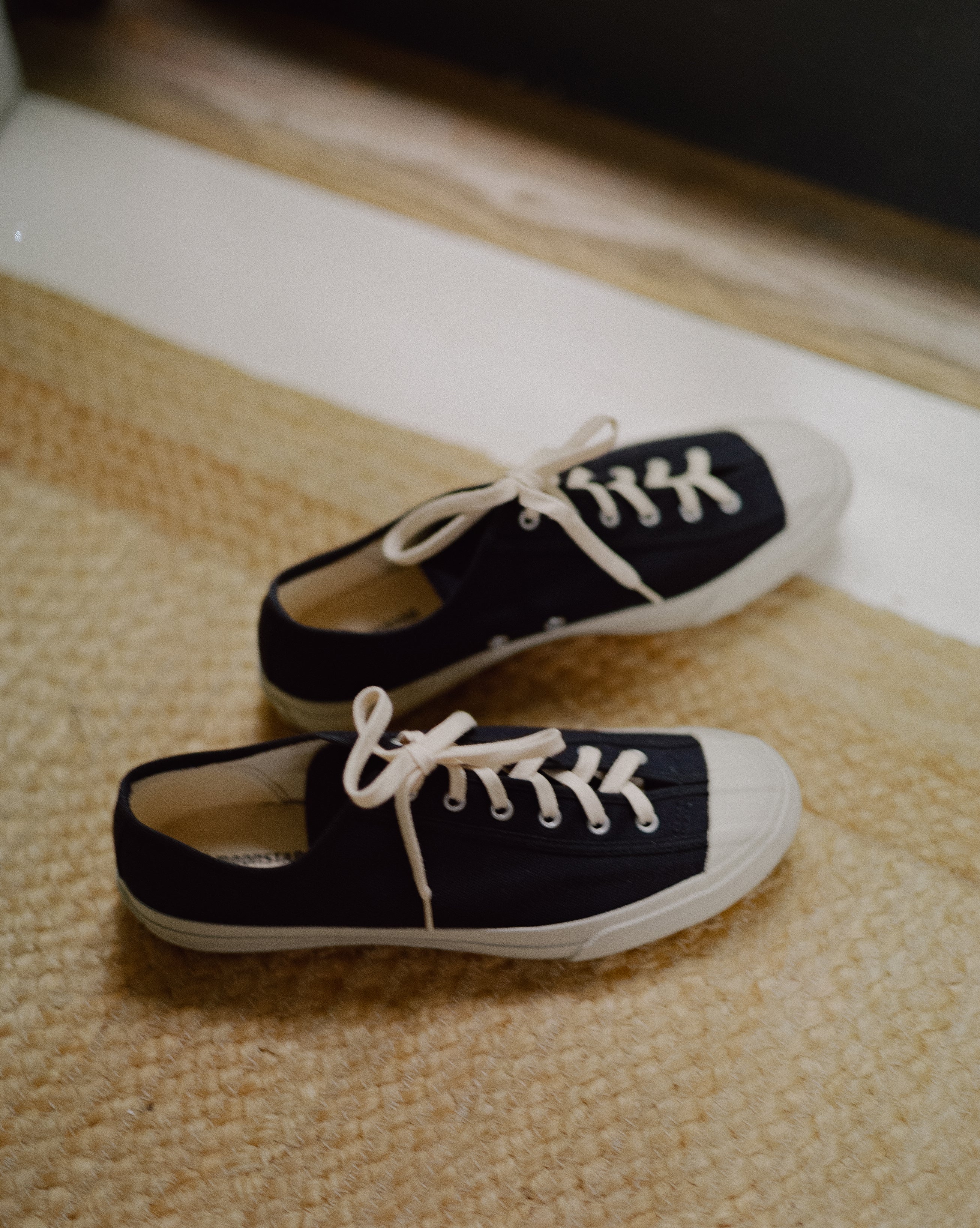J. PRESS X MOONSTAR