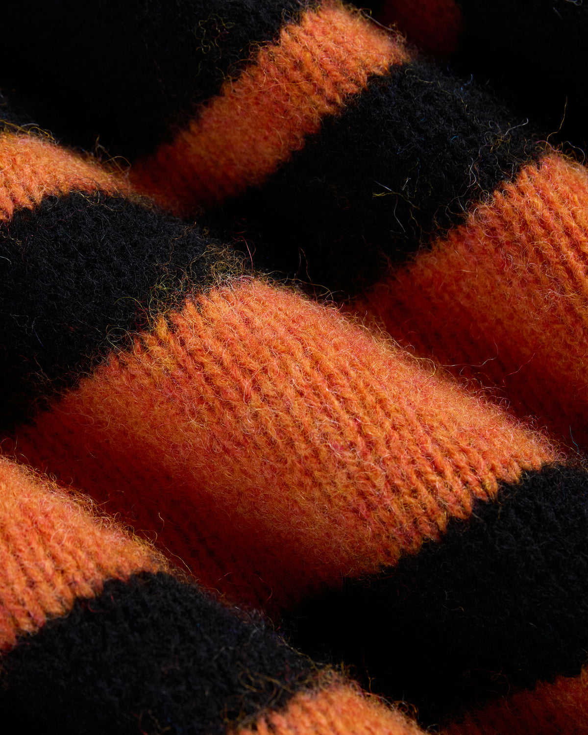 Made-in-Scotland Black Chest Stripe Shaggy Dog Sweater - Trim Fit