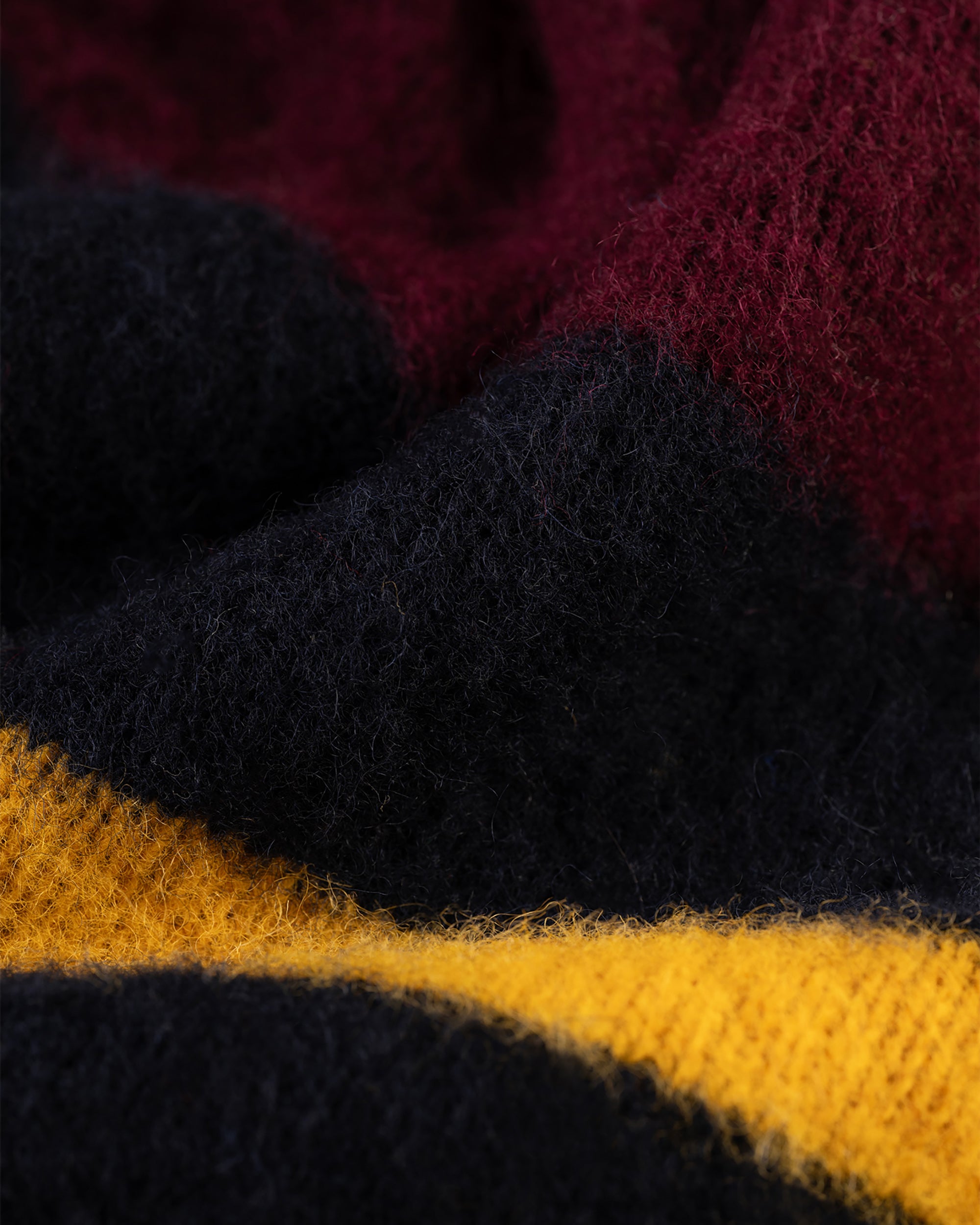 Made-in-Scotland Burgundy, Navy & Gold Shaggy Dog Frame Stripe Sweater - Classic Fit