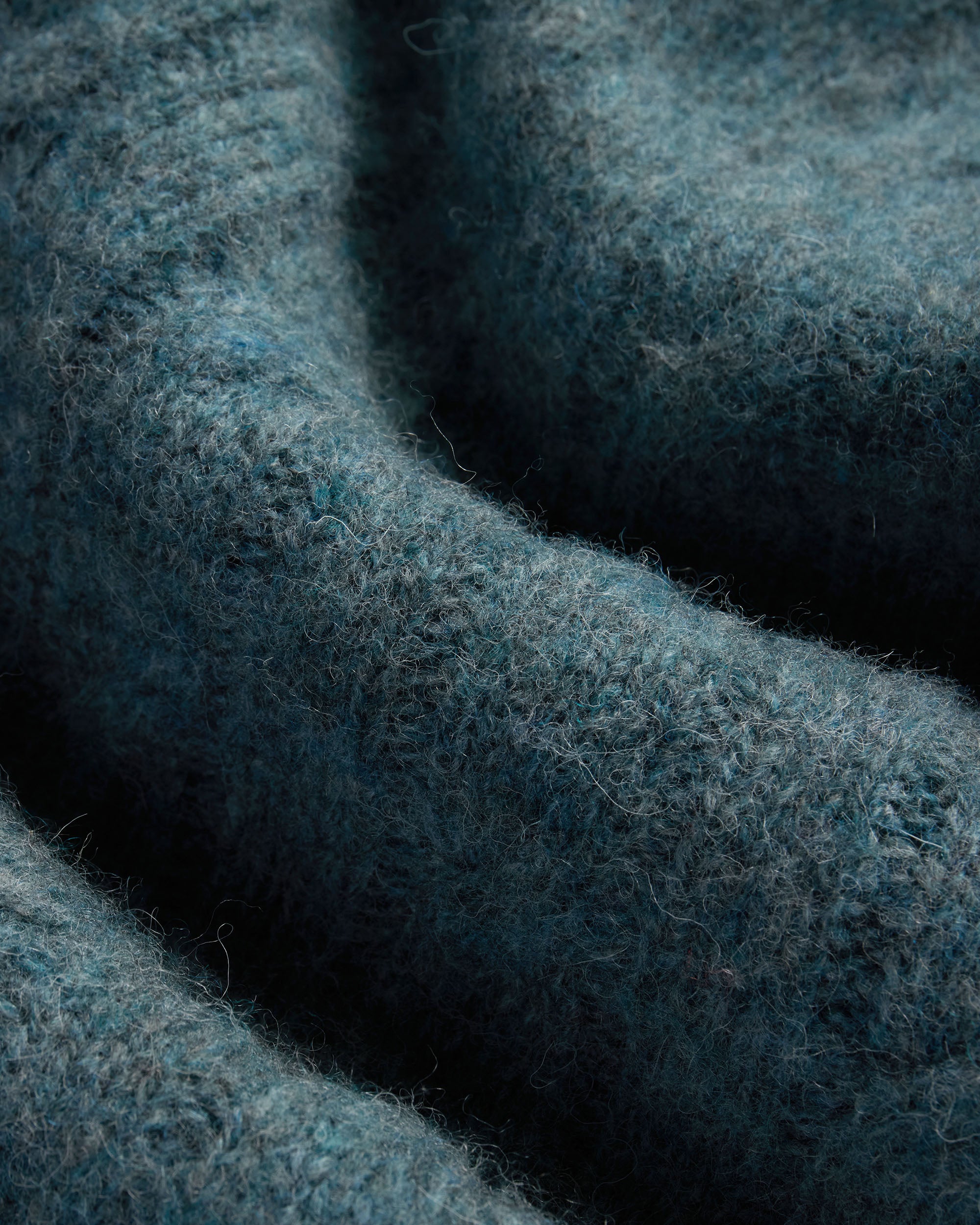 Made-in-Scotland Grey Blue Shaggy Dog Cable Knit Sweater  - Classic Fit