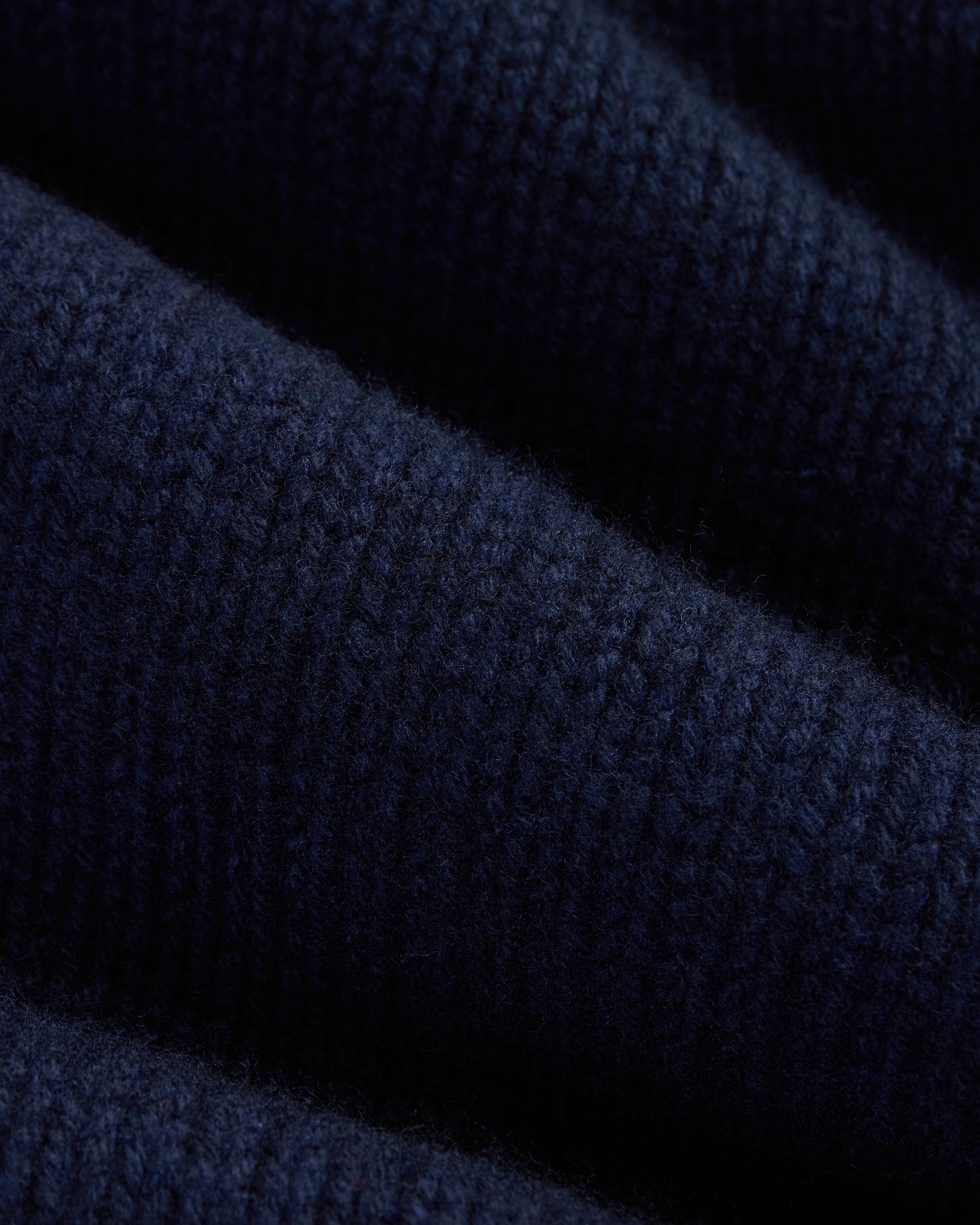 Made-in-Scotland Navy Lambswool Turtle Neck Sweater
