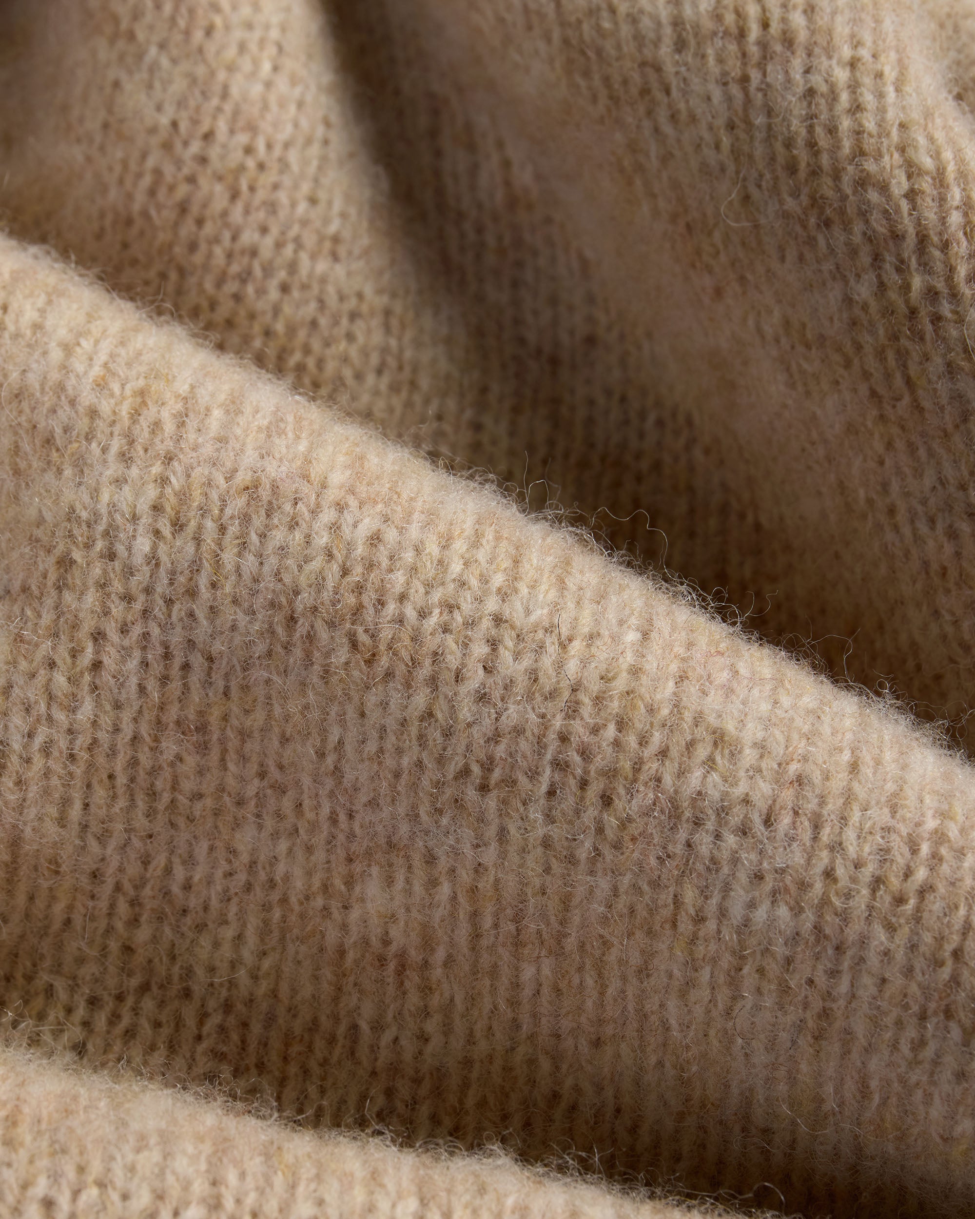 Made-in-Scotland Light Tan Shaggy Dog Sweater  - Trim Fit
