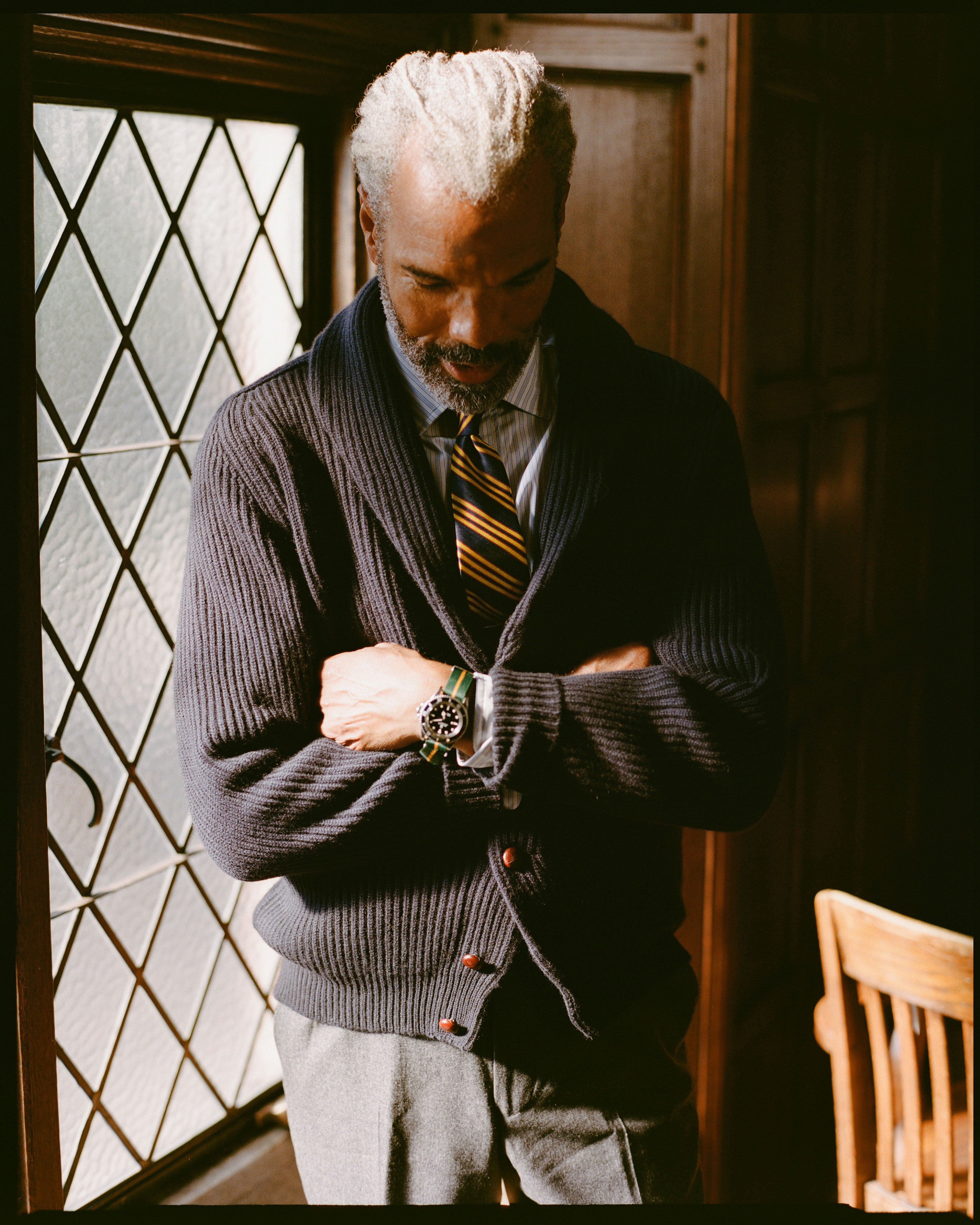 Made-in-Scotland Navy Cashmere Shawl Collar Cardigan