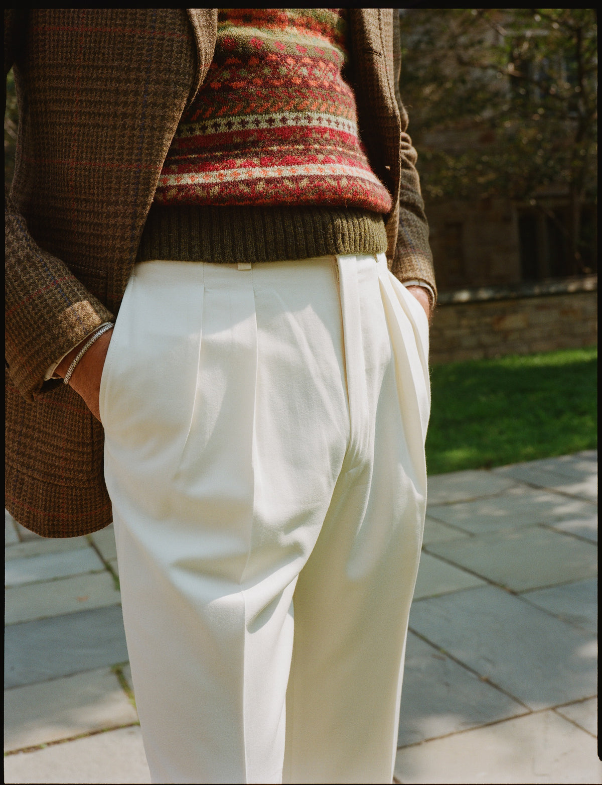 Made-in-Canada White Wool Flannel Pleated Trouser