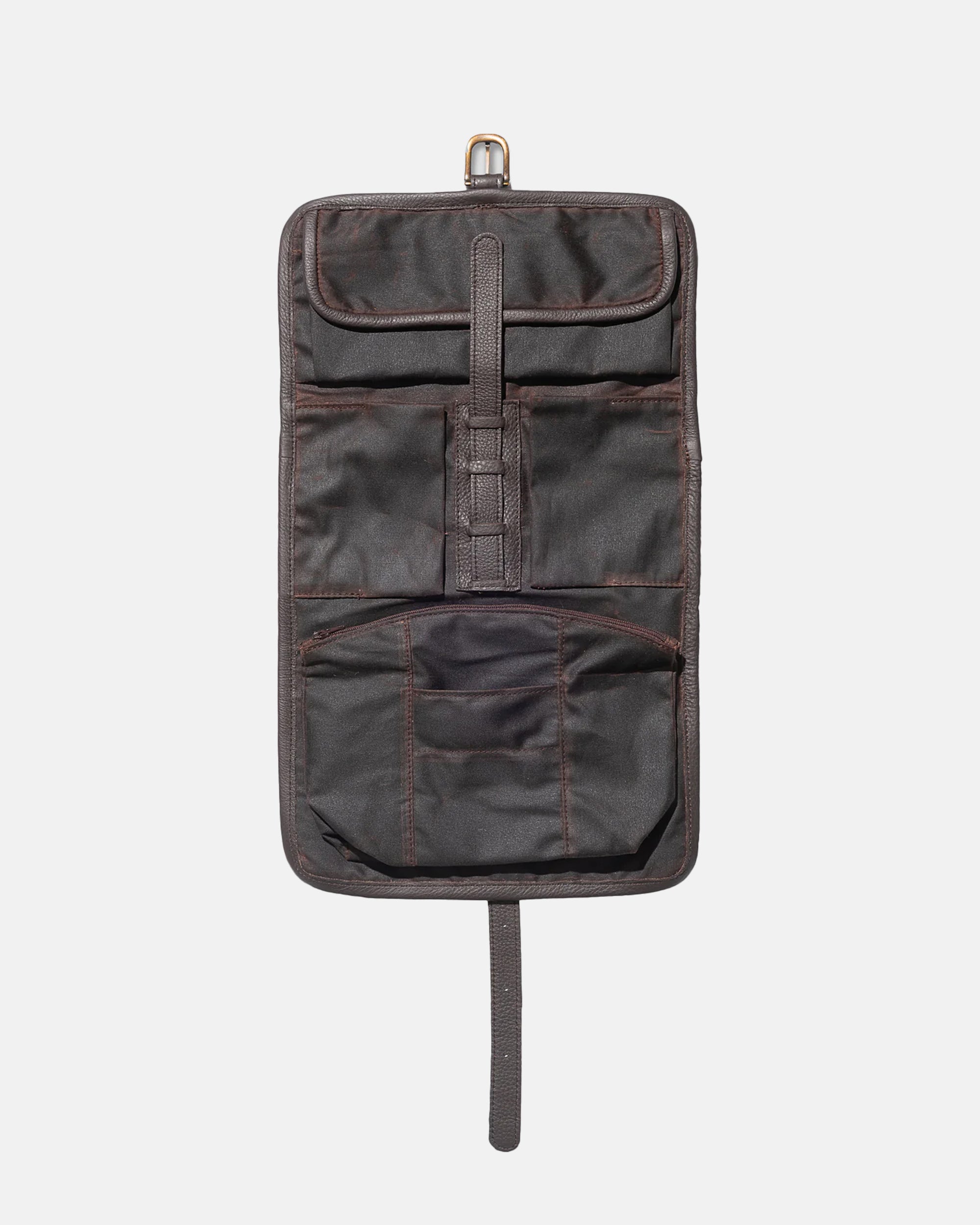 Made-in-England Antique Grain Leather Dopp Kit