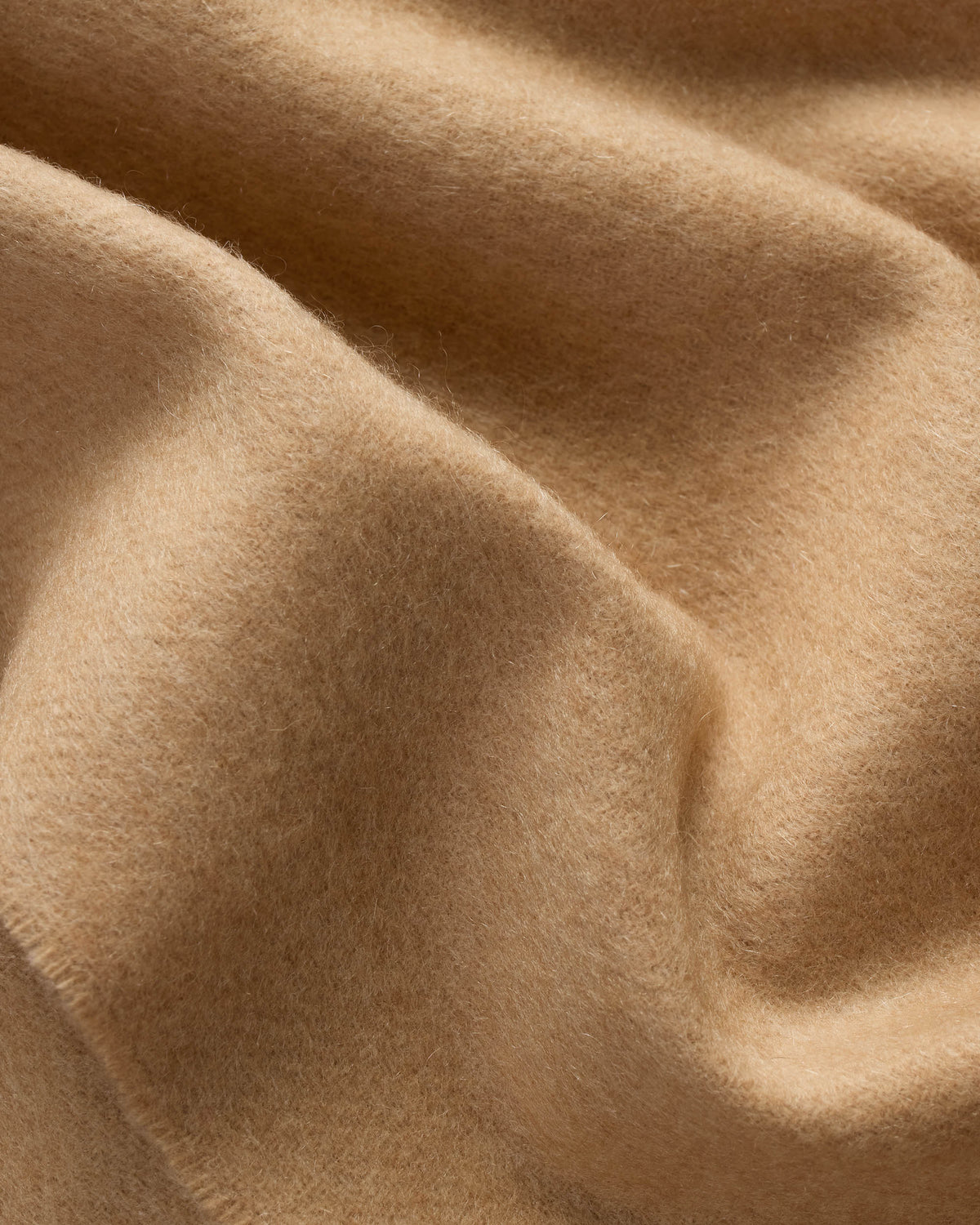Made-in-Scotland Camel Cashmere Muffler