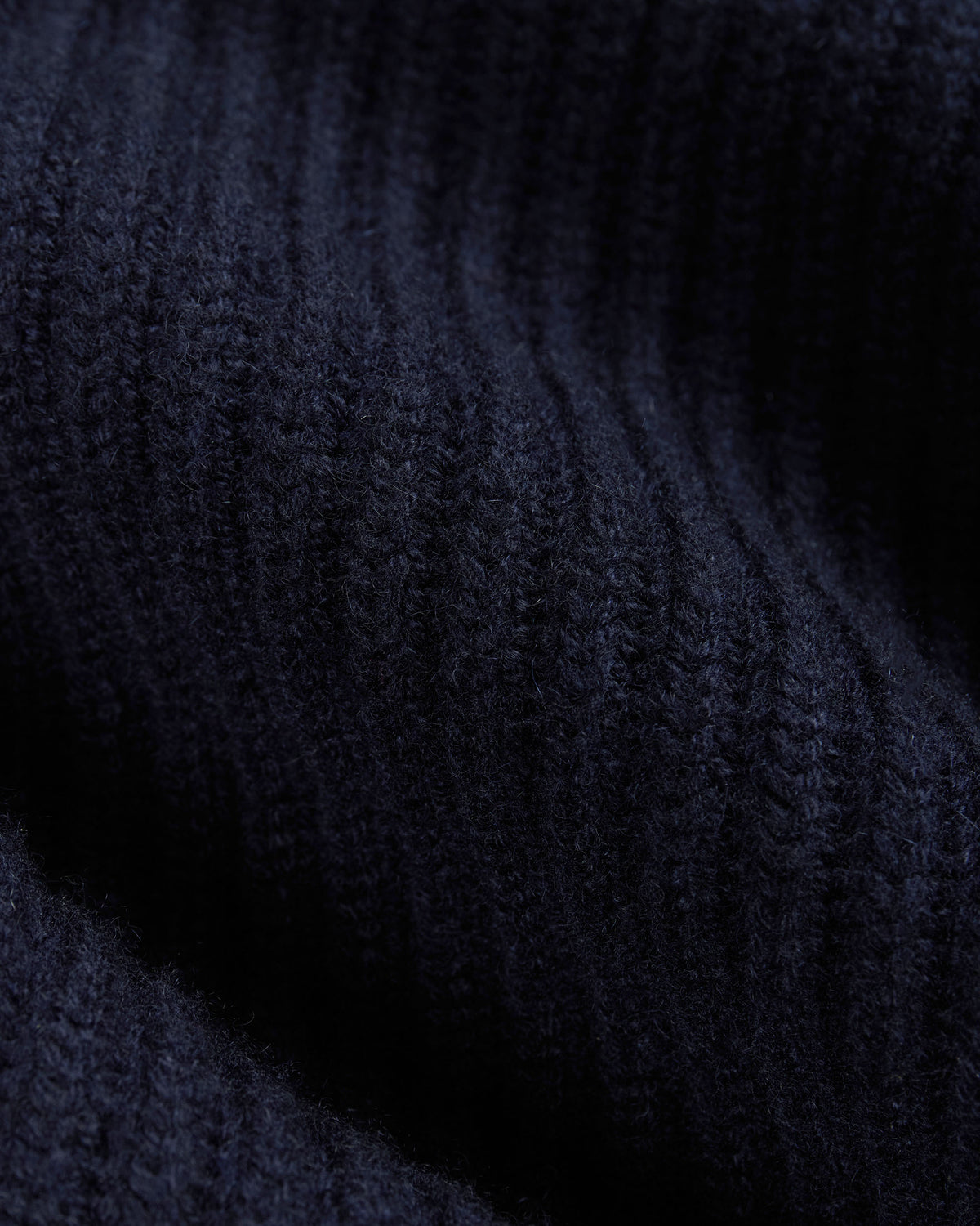 Made-in-Scotland Navy Cashmere Shawl Collar Cardigan