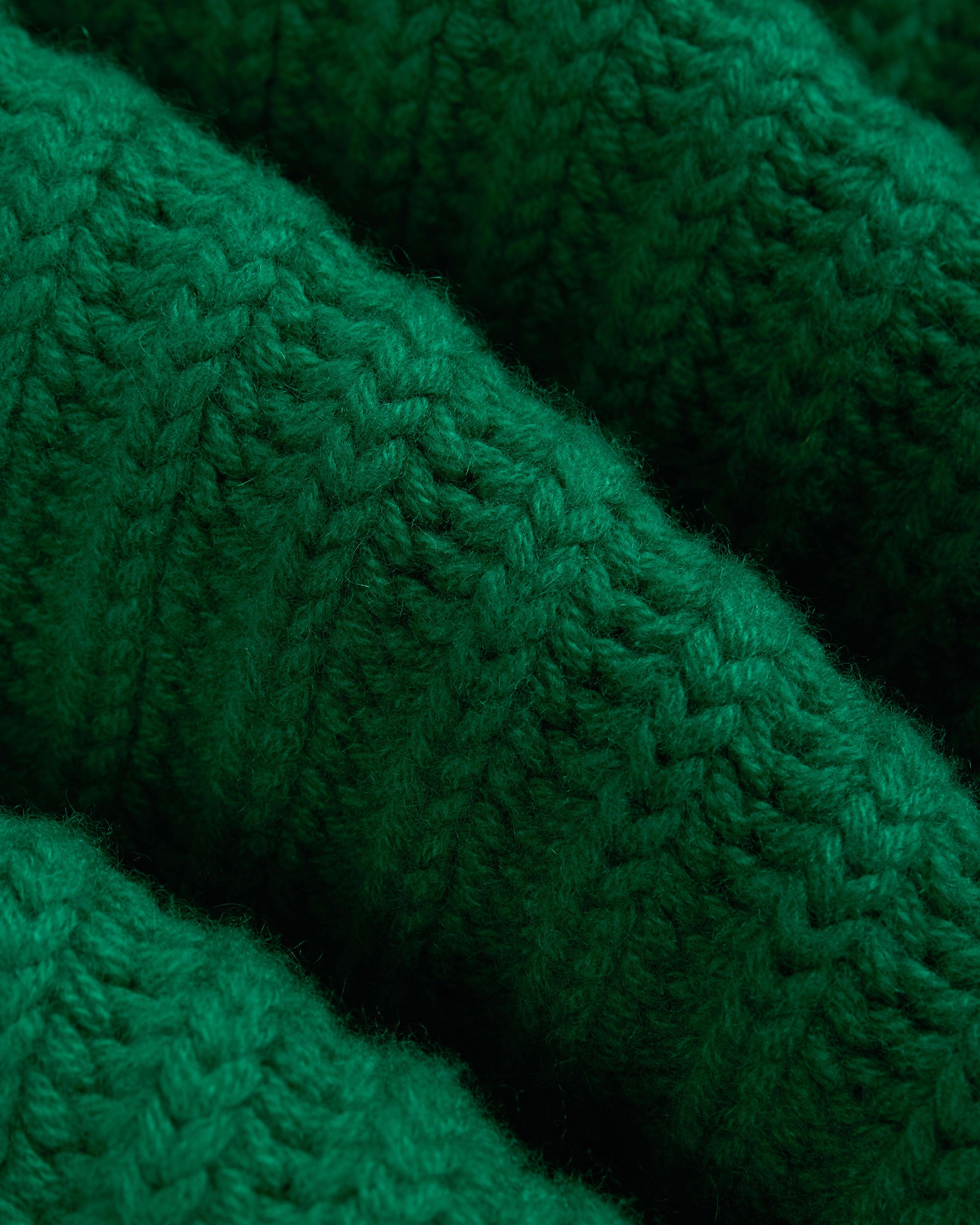 Made-in-Scotland Green Cashmere Fisherman Rib Crewneck Sweater