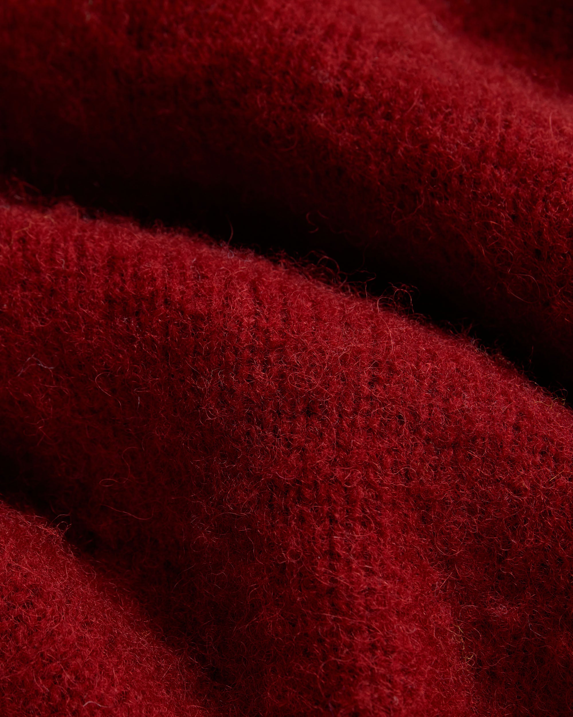 Made-in-Scotland Scarlet Red Shaggy Dog Sweater - Classic Fit
