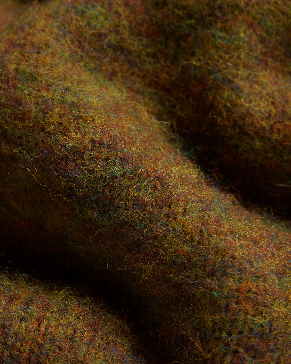 Made-in-Scotland Olive, Red & Blue Mix Shaggy Dog Sweater - Classic Fit
