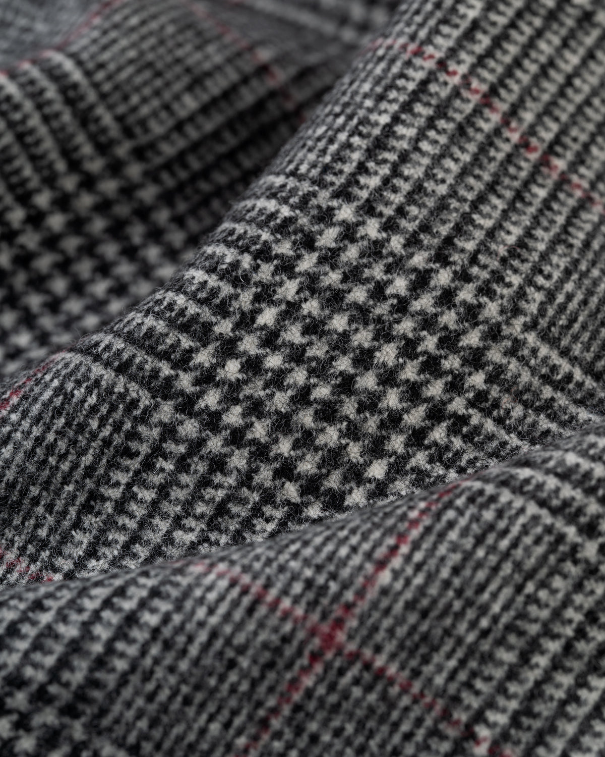 Made-in-USA Black & White Prince of Wales Plaid with Red Window Fox Flannel Ivy Model Suit