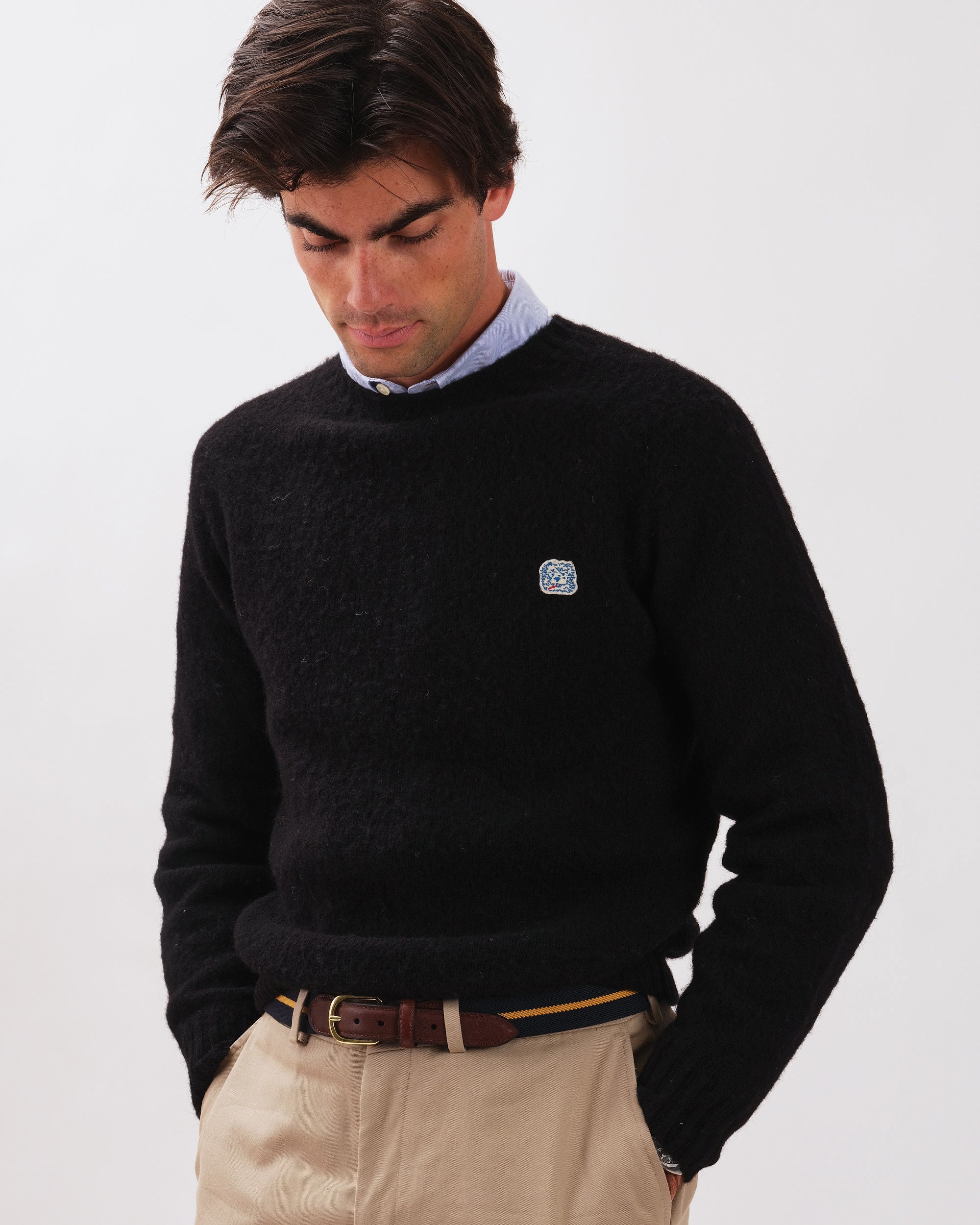 Made-in-Scotland Black Shaggy Dog Icon Sweater - Trim Fit